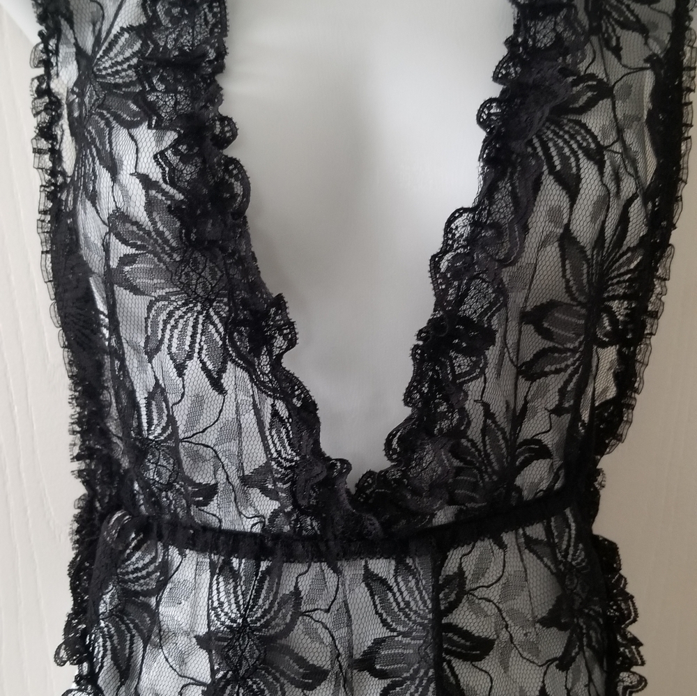 Exotique of New York lace - Picture 2 of 6